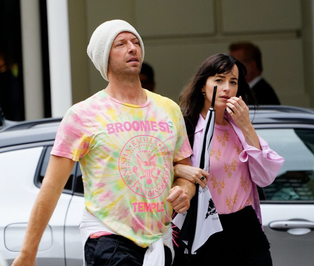 Chris Martin Y Dakota